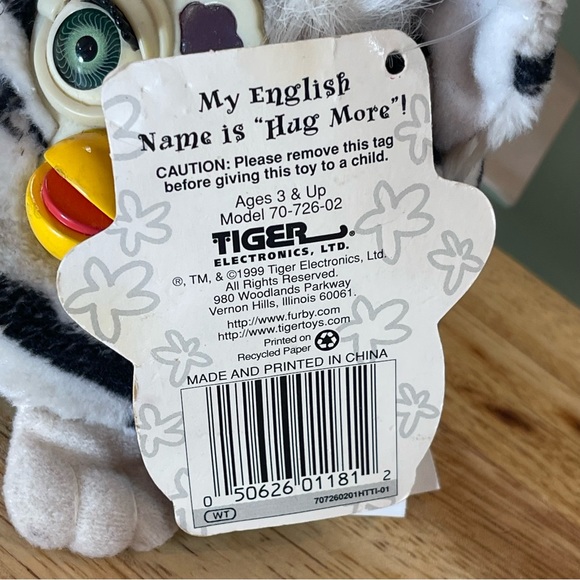 Furby Buddies Hug More - Picture 3 of 9